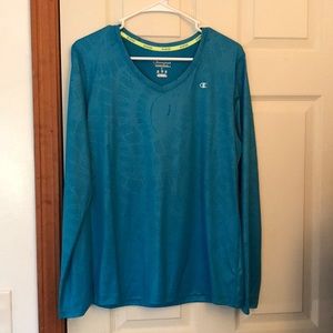 Long sleeve athletic t-shirt